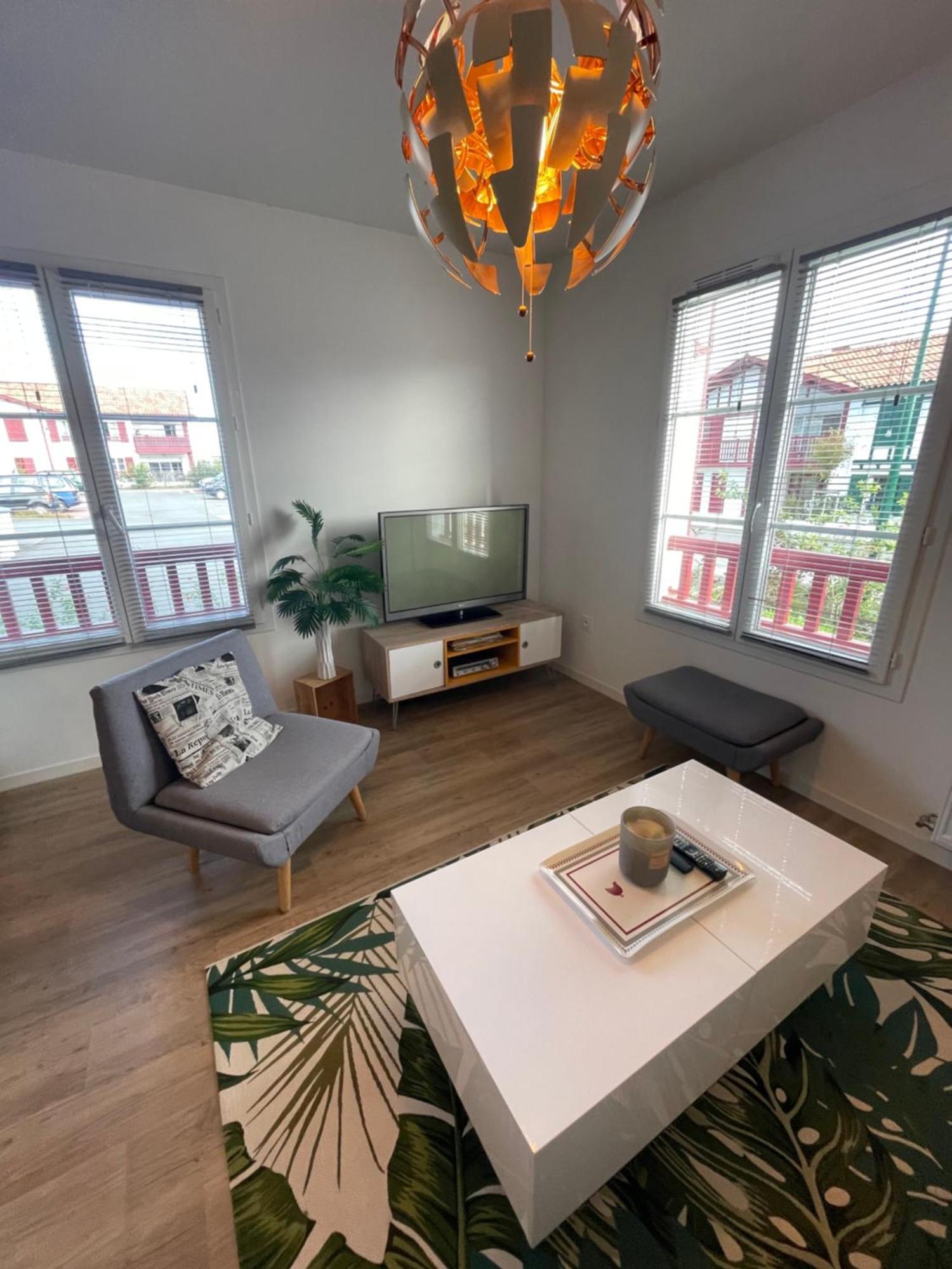 Charmant Appartement Larressore Exterior photo